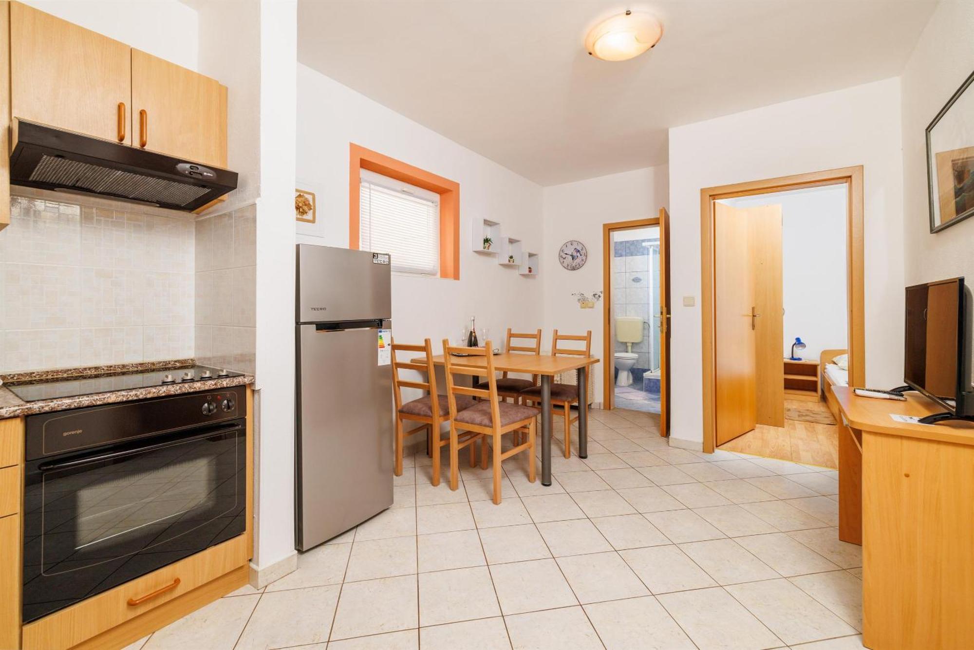 Apartment Julija Повиле Экстерьер фото