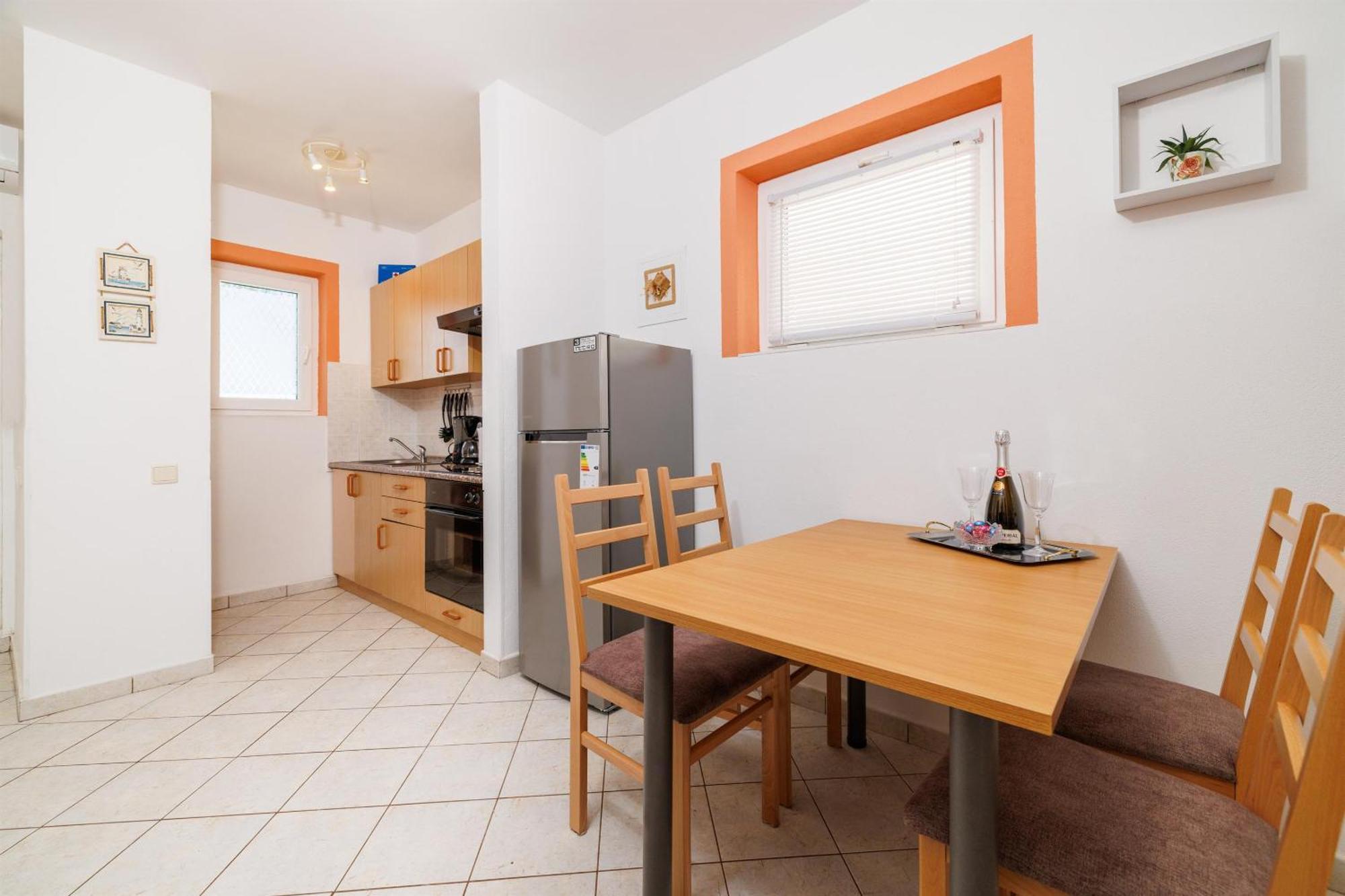 Apartment Julija Повиле Экстерьер фото