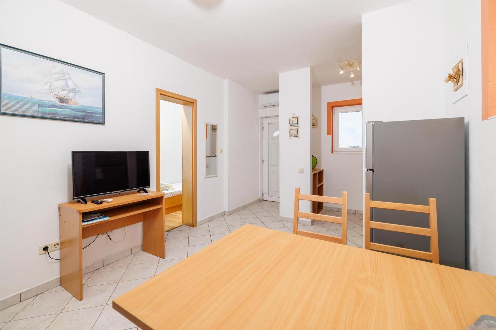 Apartment Julija Повиле Экстерьер фото